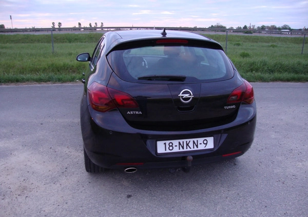 Opel Astra cena 23500 przebieg: 165800, rok produkcji 2010 z Syców małe 704